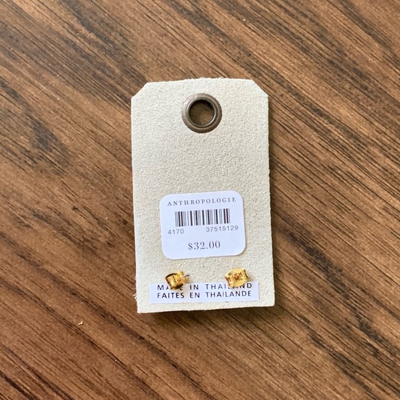 Letter R Monogram & Pearl post letter R - Picture 13 of 14